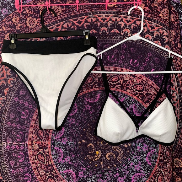 Cupshe Other - Cupshe Black and White Bikini Set
